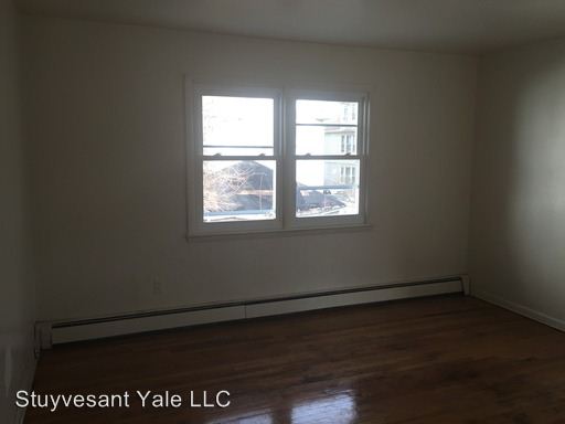 Building Photo - 255 E 21st St