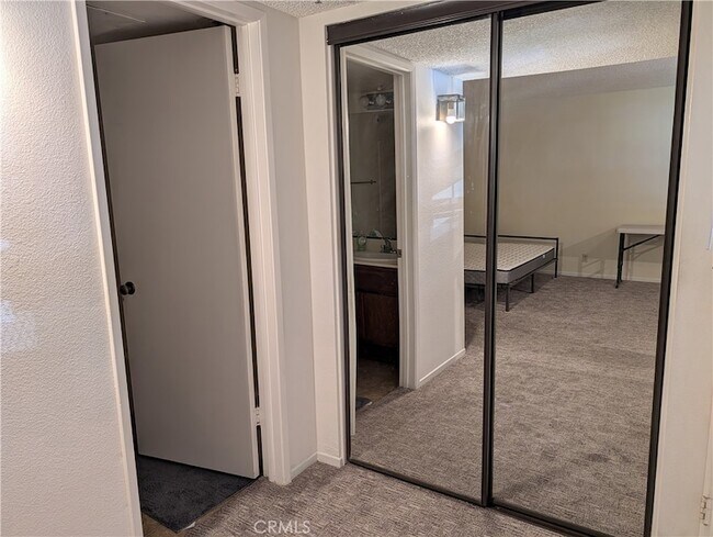 Foto del edificio - 301 N Ford Ave