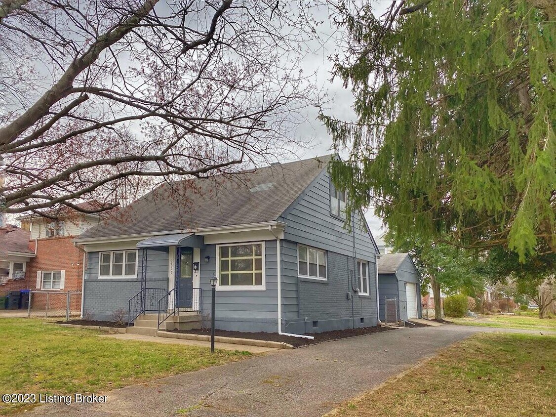 2600 Browns Ln, Louisville, KY 40220 House Rental in Louisville, KY