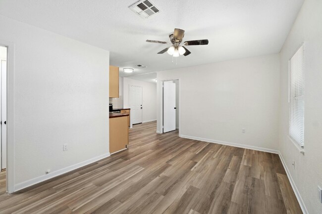 Foto del edificio - 413 W Croslin St