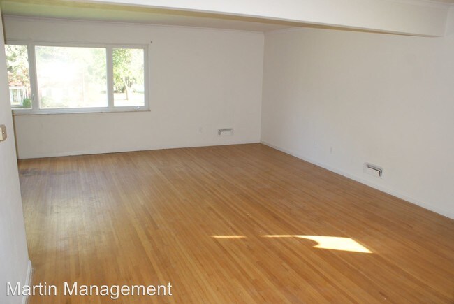 Building Photo - 2127 Collinway St