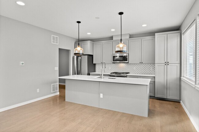 Foto del edificio - 5230 Stuart St
