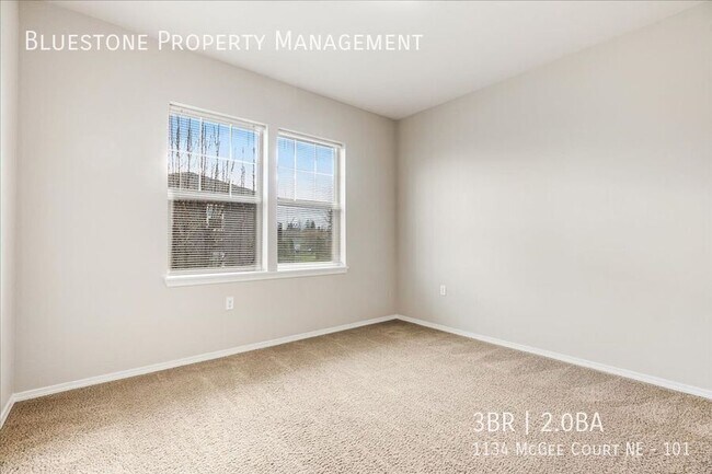 Foto del edificio - 1134 Mcgee Ct NE