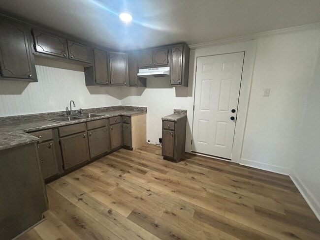 Building Photo - 416 Tyus St