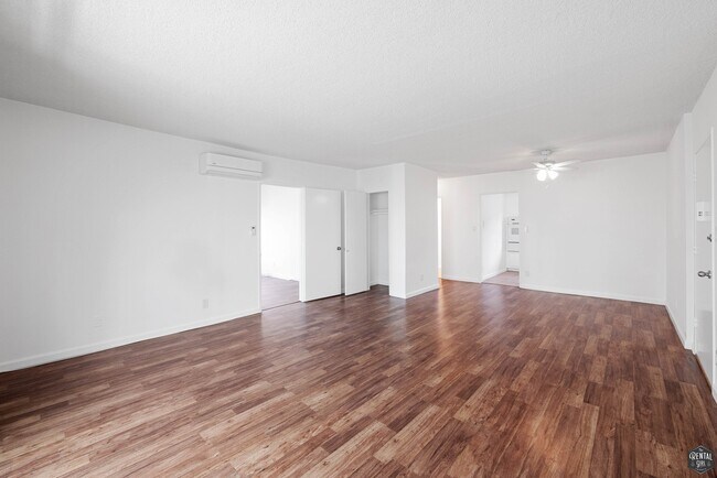 Building Photo - 3653 Dunn Dr