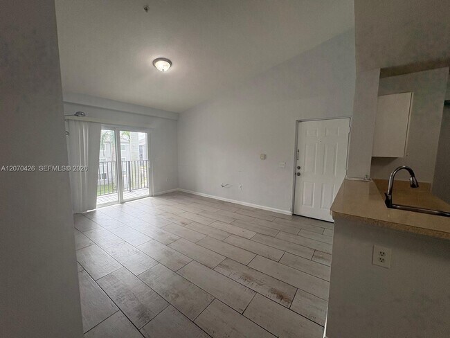 Foto del edificio - 15480 SW 284th St