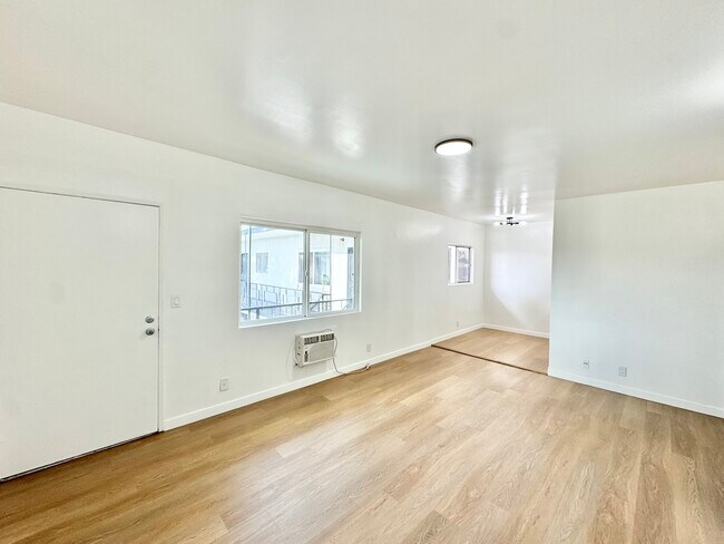 Foto del edificio - 252 W Elm Ave