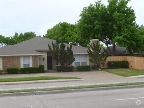 Building Photo - 16361 Lauder Ln