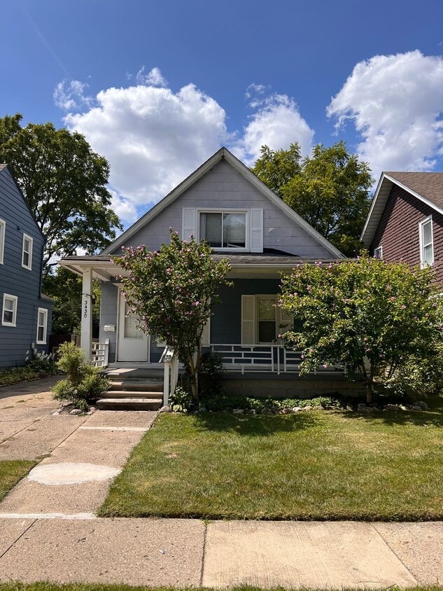 Photo - 3430 Pershing St