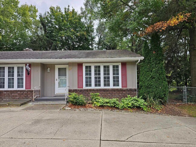 Foto del edificio - 686 Dawn St SE