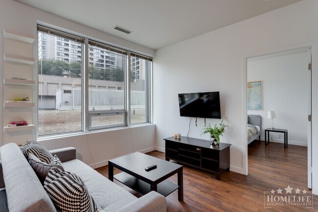 Photo du bâtiment - 1 Bedroom, 1 Bathroom Unit located in the heart of downtown!