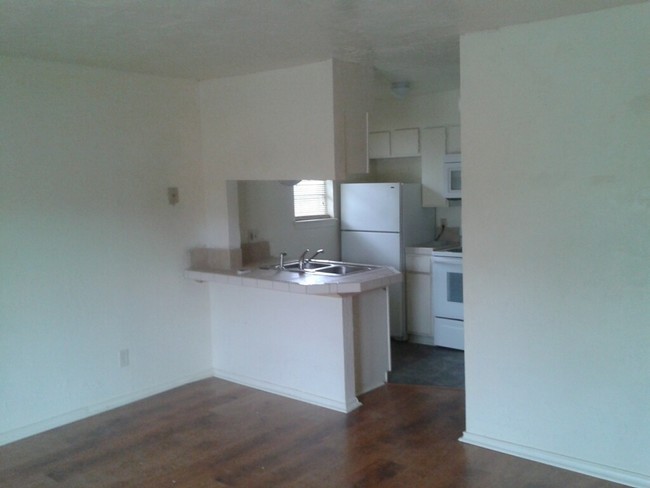 Foto del edificio - 908 SW 6th St