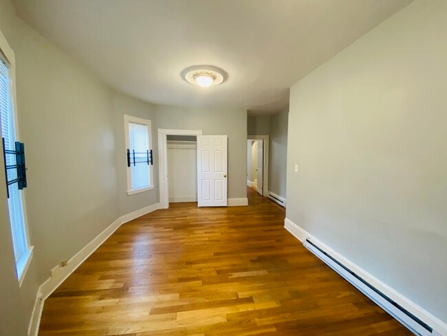 Building Photo - 8 Coleman St