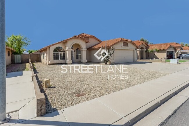 Building Photo - NOW OFFERING FIRST FULL MONTHS RENT FREE!