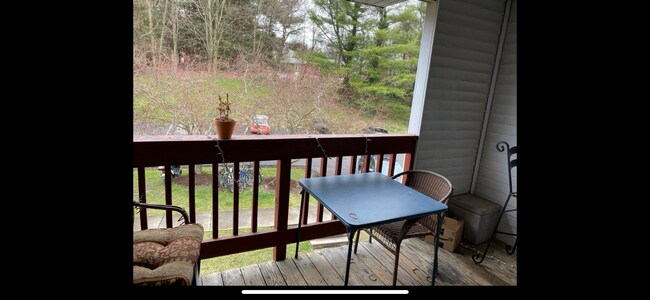 Foto del edificio - 401 Berryfield Ln