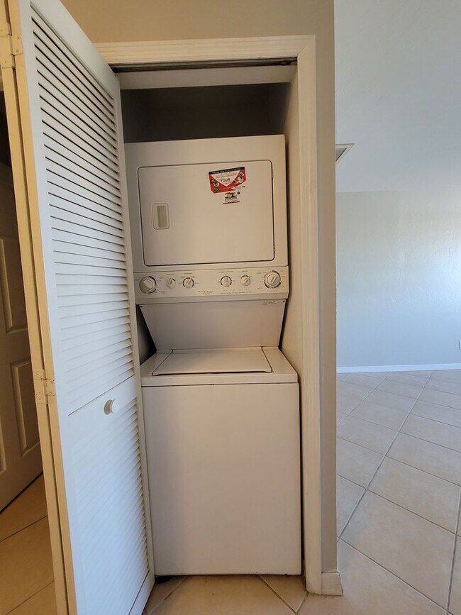 Foto del edificio - 4513 SW 8th Ct