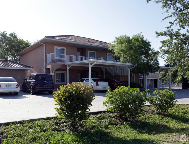 Foto principal - 607 SE 13th Pl