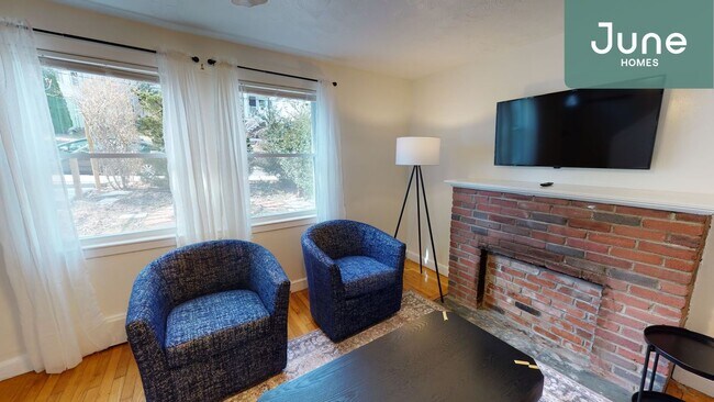Building Photo - ROOM ONLY in 5-bed/2.0-bath Home