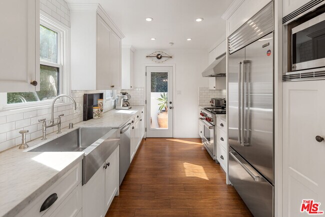 Foto del edificio - 1417 Queens Rd