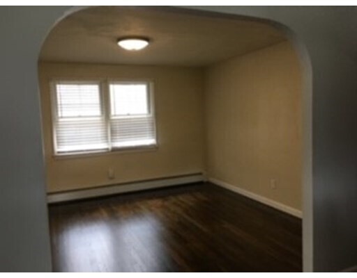 Building Photo - 96 Sewall St