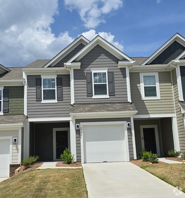 Building Photo - 2742 Yeager Dr NW