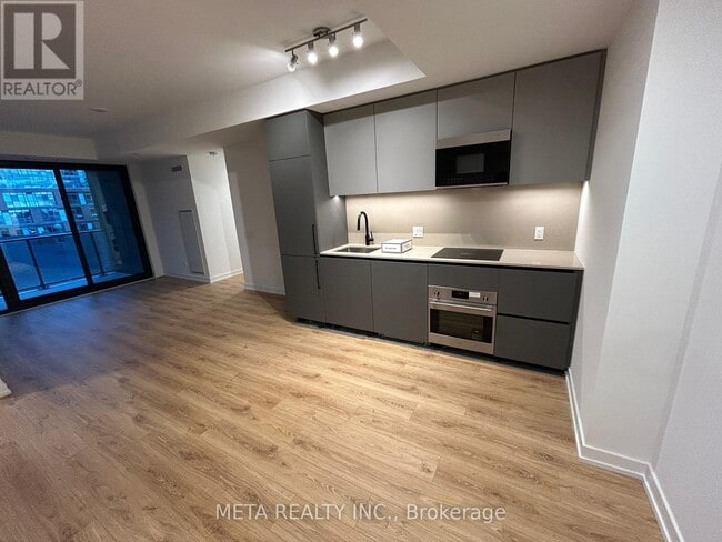 Building Photo - 35 Parliament St