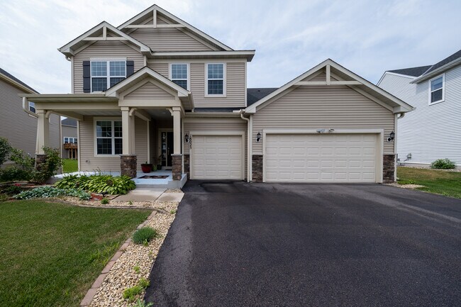 Foto del edificio - 18025 56th Ave N