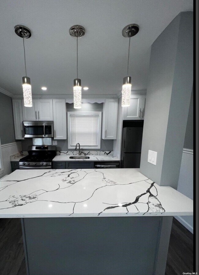 Building Photo - 14 Skidmore Pl
