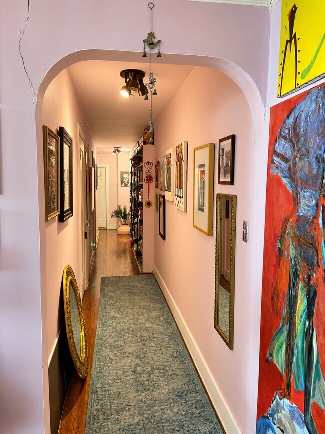 Foto del edificio - 512 N Harper Ave