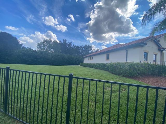 Foto del edificio - 5234 Waterside Vista Ln