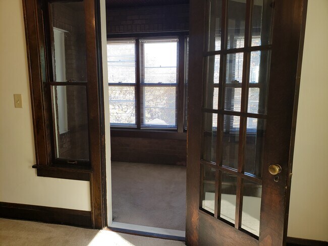 Estudio 14 Sunroom - Heritage Crest Apartments