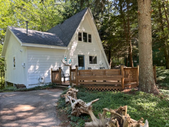 Building Photo - 4281 W Fox Farm Rd