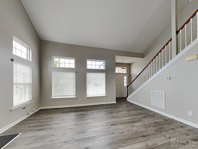 Building Photo - 121 Stoneheath Dr