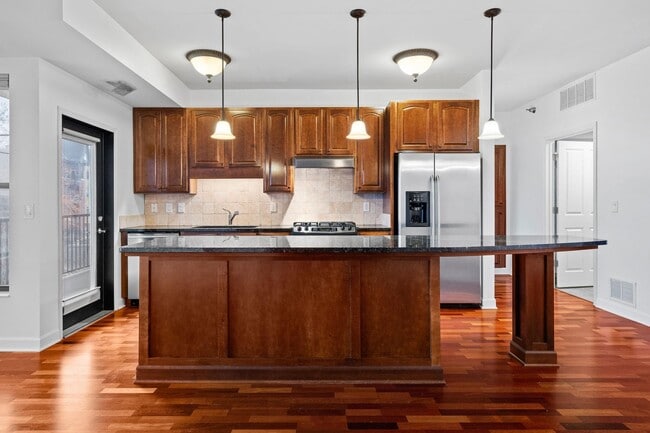 Building Photo - 317 Groveland Avenue 521