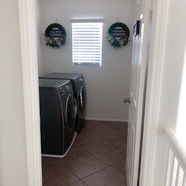 Foto del edificio - 14809 Hidden Palm Ct