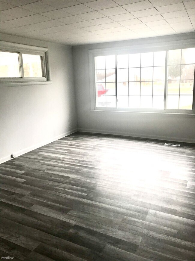 Building Photo - 3 br, 1 bath House - 2499 Old Plank Road