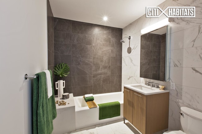 Building Photo - The Eagle