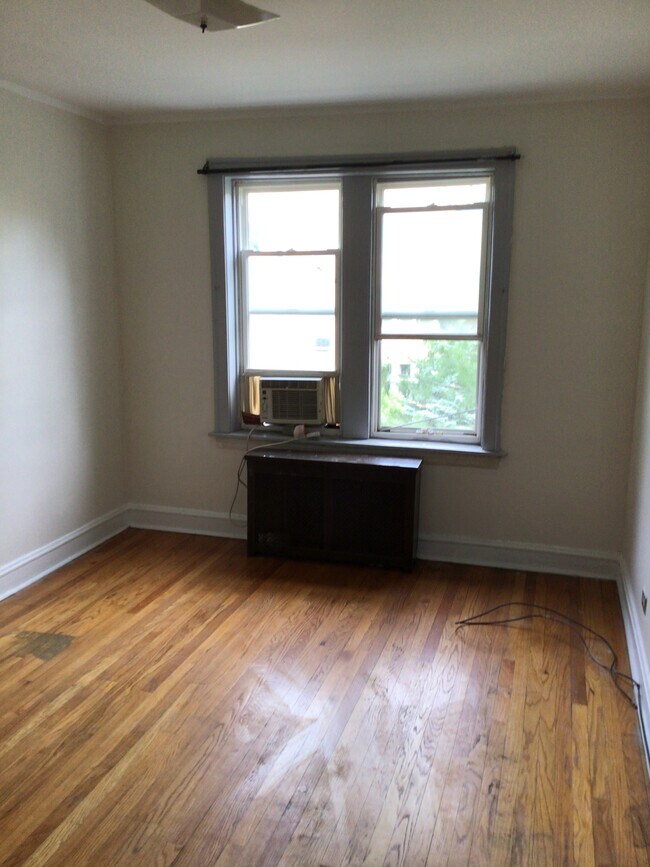 Building Photo - 4048 N Mozart St