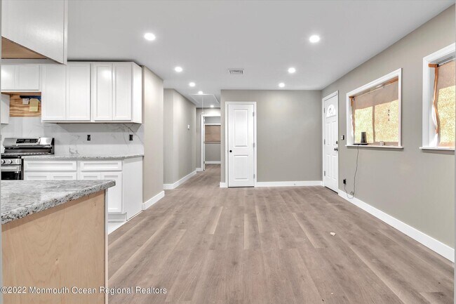 Foto del edificio - 192 W 5th St