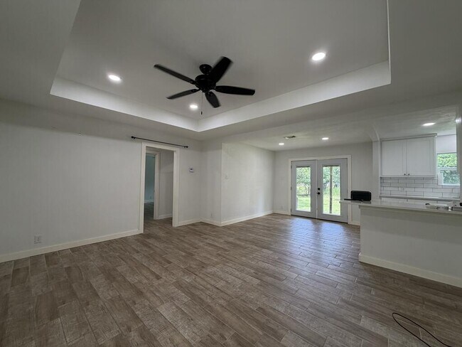 Building Photo - 804 Clay St