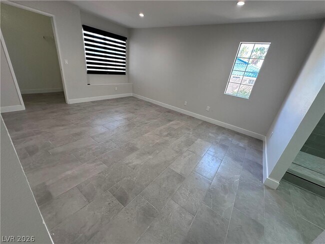Foto del edificio - 6500 W Lake Mead Blvd