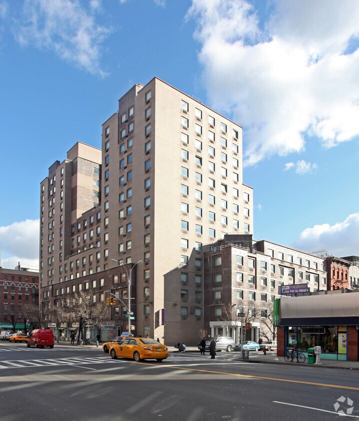 Primary Photo - Third Avenue North