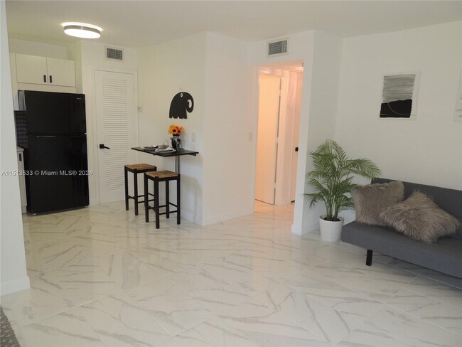 Foto del edificio - 5192 NE 6th Ave
