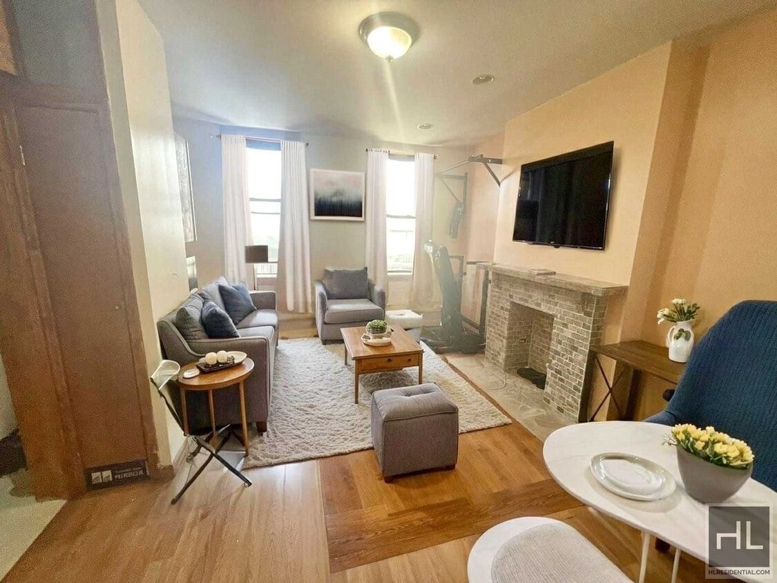 Primary Photo - 11 AVENUE