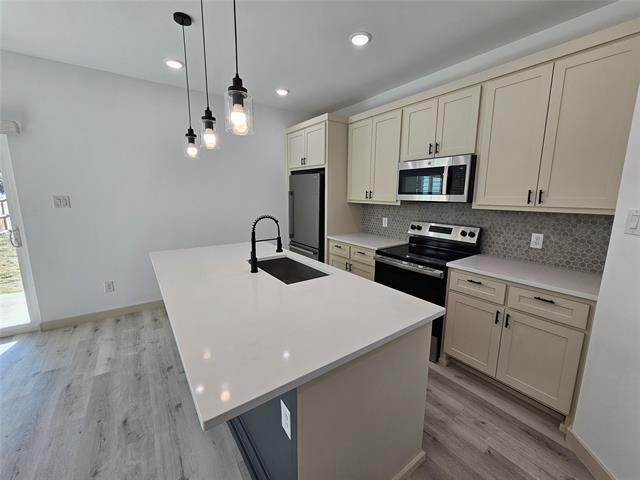 Foto del edificio - 1317 Fletcher St