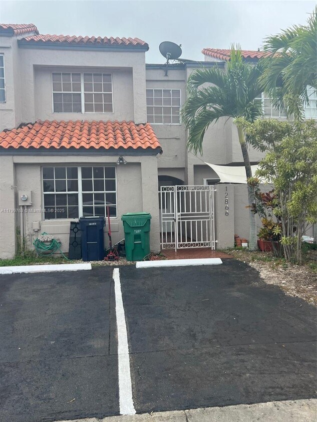 Foto principal - 12866 SW 62nd Terrace