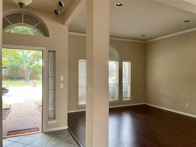 Building Photo - 2636 Pine Springs Dr