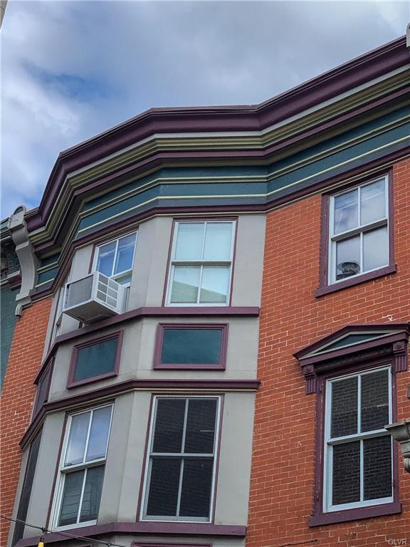 Primary Photo - 1 Lehns Ct