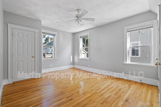 Building Photo - 146 Beech St