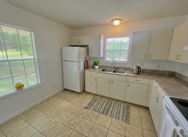 Foto del edificio - 3200 Hughey St